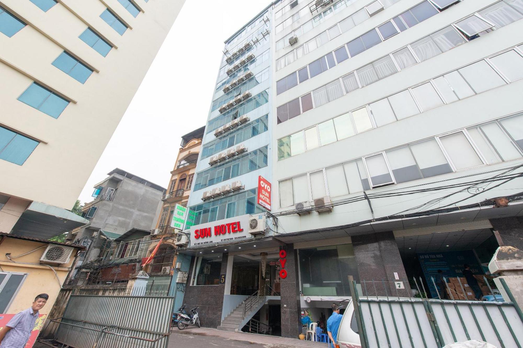 Capital O 417 Truong Son Hotel Ханой Екстериор снимка