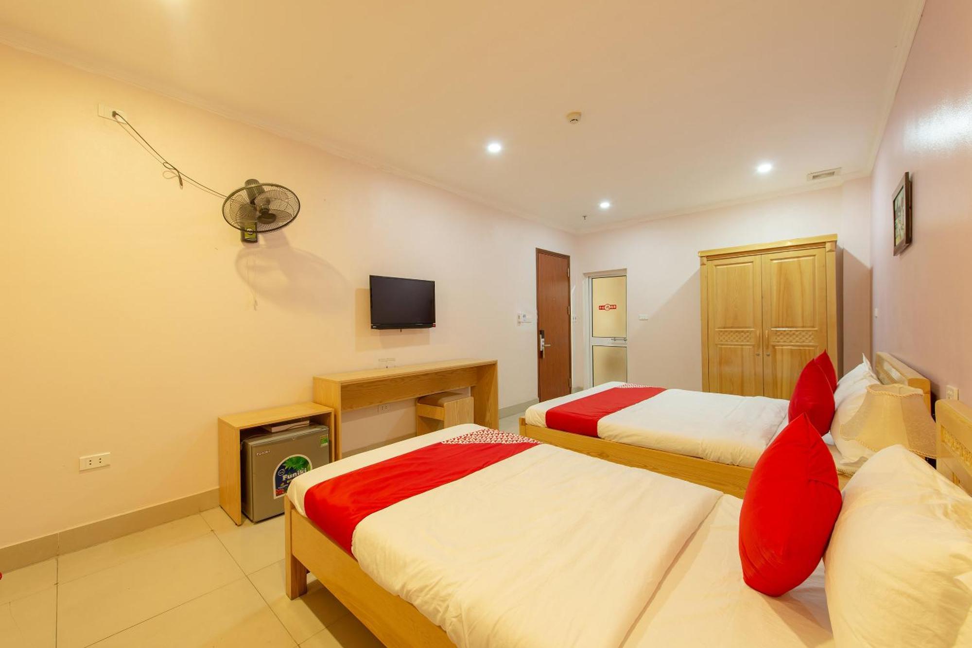 Capital O 417 Truong Son Hotel Ханой Екстериор снимка