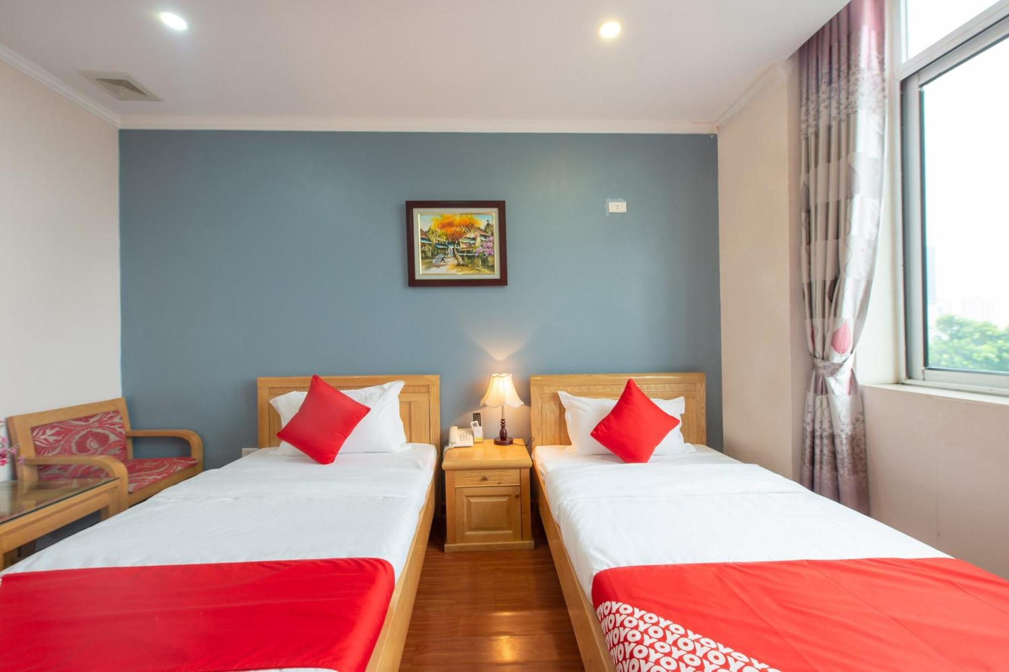 Capital O 417 Truong Son Hotel Ханой Екстериор снимка