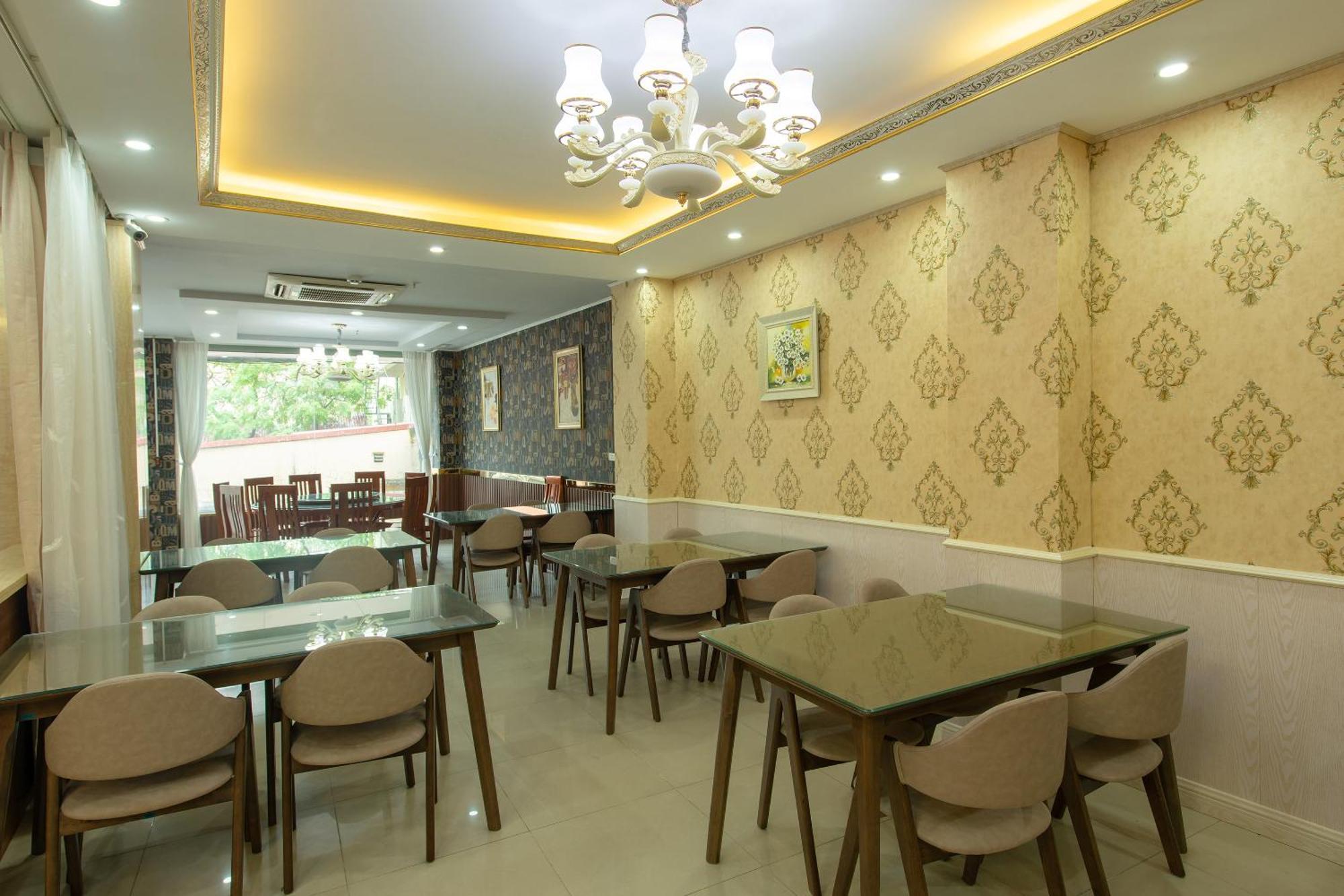 Capital O 417 Truong Son Hotel Ханой Екстериор снимка
